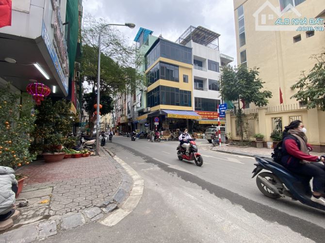 Bán nhà Nguyễn Trãi Hà Đông, 50m x 4 tầng, 5 PN, cách 1 nhà ra mặt phố, chỉ hơn 8 tỷ