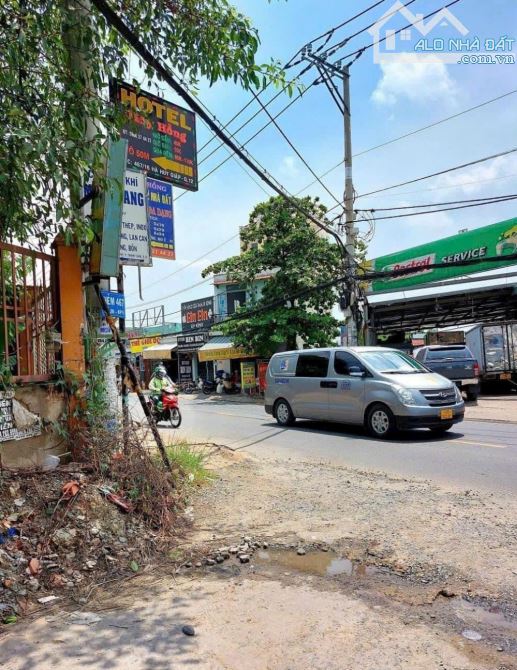 Cơ Hội Đầu Tư Tuyệt Vời! 702m2 Đất Thổ Cư , Đường Hà Huy Giáp,Q12  Chỉ 15.9 Tỷ