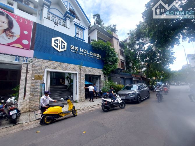 60TỶ- Biệt Thự đường Hoa - Phan Xích Long - Hoa Lan, Phường 2, Phú Nhuận - 8x18, Hầm 3 Lầu