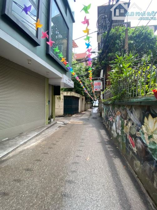 BÁN ĐẤT TẶNG NHÀ 10M ÔTÔ TRÁNH ĐI BỘ RA MP LẠC LONG QUÂN TÂY HỒ DT 140M2 MT 4.5M 20 TỶ