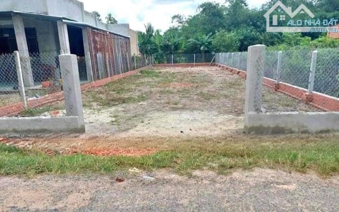 Cậu 3 gửi bán gấp miếng đất ngay trung tâm chơn thành giá 480tr diện tích 250m2