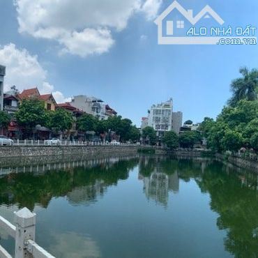 Hồ Sài Đồng - Nhà 5 tầng 40m2 full nội thất - Ô tô đỗ cửa - Sát phố ẩm thực - Hơn 8 tỷ