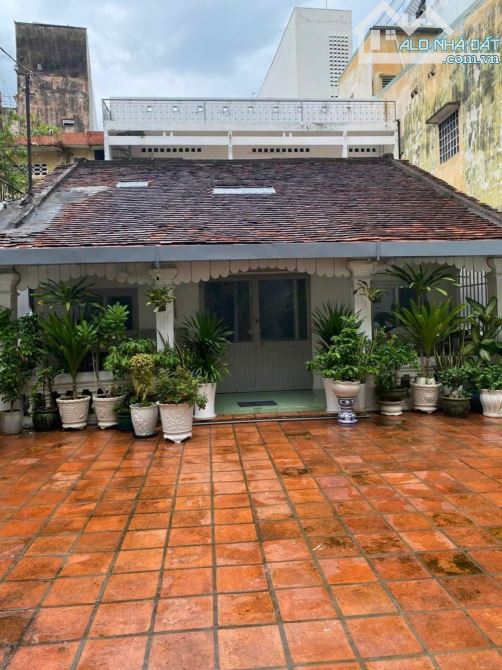 Bán Biệt thự HXH 5m Đường Bùi Thị Xuân, P.PNL, Quận 1: