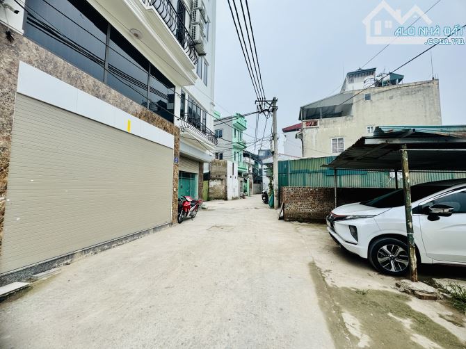 Bán 175m2 đất tại Thanh Trì, đường thông, ô tô qua, mặt tiền rộng, hơn 7 tỷ.