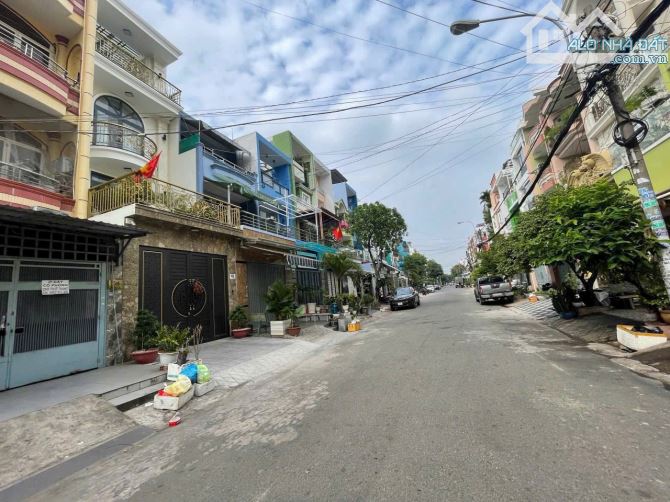 Bán nhà 13.5 tỷ, 5m x 19m, 3 lầu, mặt tiền đường số 7A Phường Bình Trị Đông B