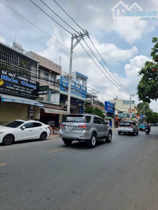 Mặt tiền kinh doanh Nguyễn Thị Kiểu, DT 5.6m x 25m, nhà C4 dòng tiền cao, giá chỉ 12.7 tỷ