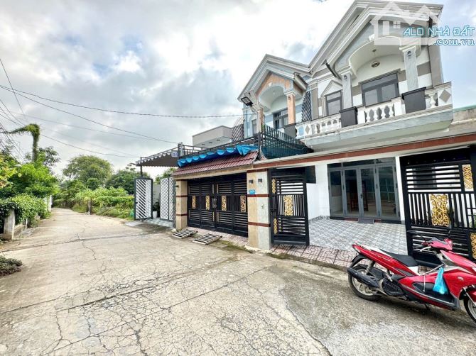 CHỦ GỞI BÁN NHÀ 1 TRỆT 1 LẦU (DT: 90M2) CÓ HOÀN CÔNG THUỘC KDC HOÁ AN. GIÁ CHỈ 2,6 TỶ