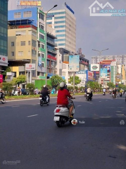 Siêu ngon giá rẻ! Bán nhà MT đường Cộng Hòa, Tân Bình 8x39m nhà 2 tầng 42 tỷ không có căn
