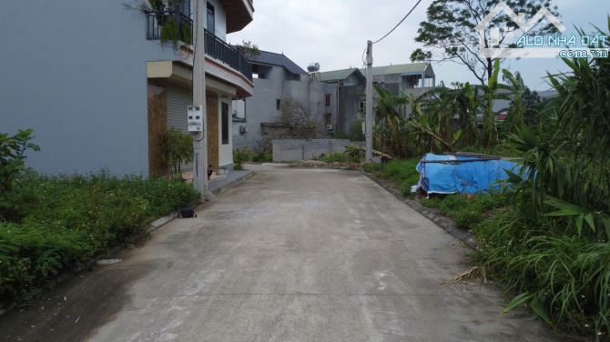 Bán đất đấu giá Đông Sơn - oto tránh