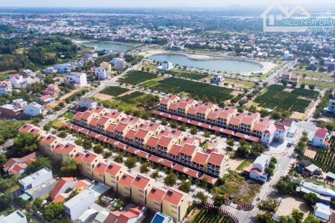 Villas Homestay 3 tầng Khu phố đi bộ Trảng Kèo, Hội An - Doanh thu tốt - Giá 12 tỷ