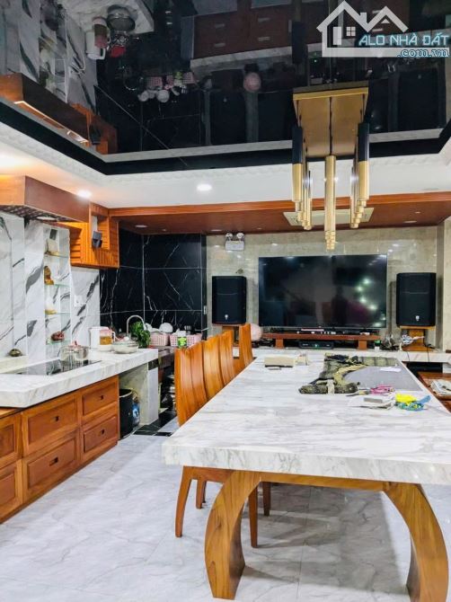 💥PHAN HUY ÍCH HUỲNH VĂN NGHỆ-Ô TÔ ĐỖ CỬA-4 TẦNG KIÊN CỐ-DT 4.5Mx15M-NỘI THẤT CAO CẤP