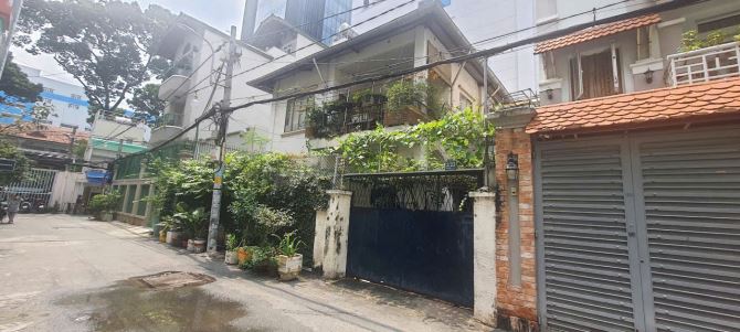 Bán nhà biệt thự lớn đường Cao Thắng, Phường 5, Quận 3 . Trung tâm quận 3