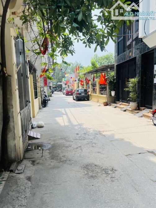 Kim Giang - 51m-nhỉnh 21 tỷ -Thang máy - Lô góc ngõ thông -ô tô- vừa ở vừa kinh doanh
