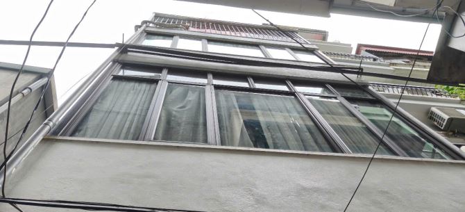 Cho thuê nhà riêng 3,5 tầng mặt ngõ ô tô phố Hồng Hà, Bạch Đằng