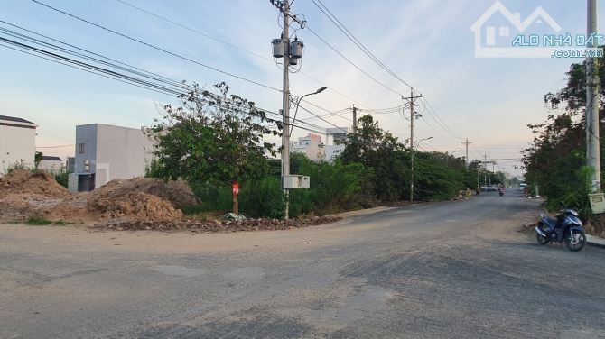 Bán cặp nền góc mặt tiền Trần Quang Diệu - Khu Bắc Hà Hoàng Hổ - Long Xuyên - An Giang