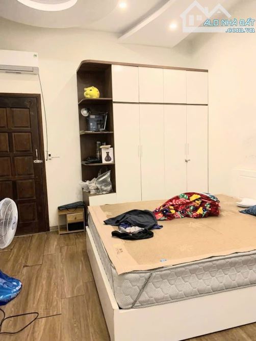 Bán nhà Đội Cấn, DT 38m x 4 tầng, mặt tiền 6m, 7.1 tỷ đồng