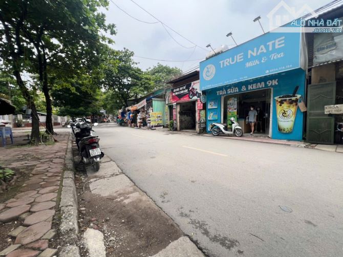Bán đất Xuân Phương, 55m2, gần phố, gần chỗ đỗ ô tô, đất vuông vắn, hơn 7 tỷ.