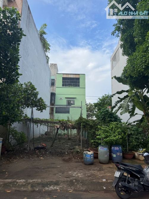 Bán Đất Sát Big C Dĩ An , Đường GS04 Lô 100m Ngang 5,5M