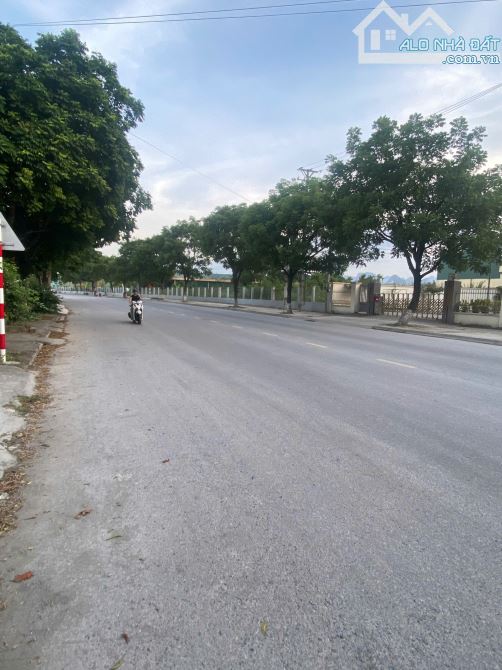 Bán Đất Tặng Dãy Nhà Trọ Cho Thuê Mặt Đường 27m HOÀNG VĂN THỤ-P.CHÂU SƠN-TP PHỦ LÝ