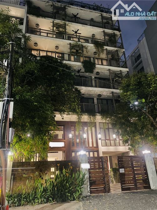 BÁN NHÀ MẶT PHỐ QUẢNG KHÁNH - DÒNG TIỀN 1 TỶ 6 - 150M2 - 7 TẦNG THANG MÁY - 8M MẶT TIỀN