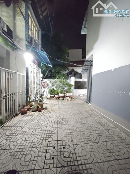 30M RA MẶT TIỀN, NGUYỄN SĨ CỐ , F15, Q8, 2 TẦNG, NỞ HẬU 37.0M2, 3.19 TỶ.