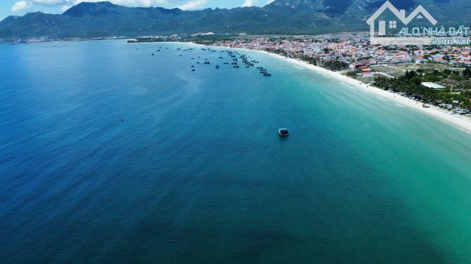 Siêu Phẩm Đất Ninh Hòa ( có nhà cấp 4) Khu Bàn Cờ Trung Tâm Gần Ủy Bản Cách Biển 5km