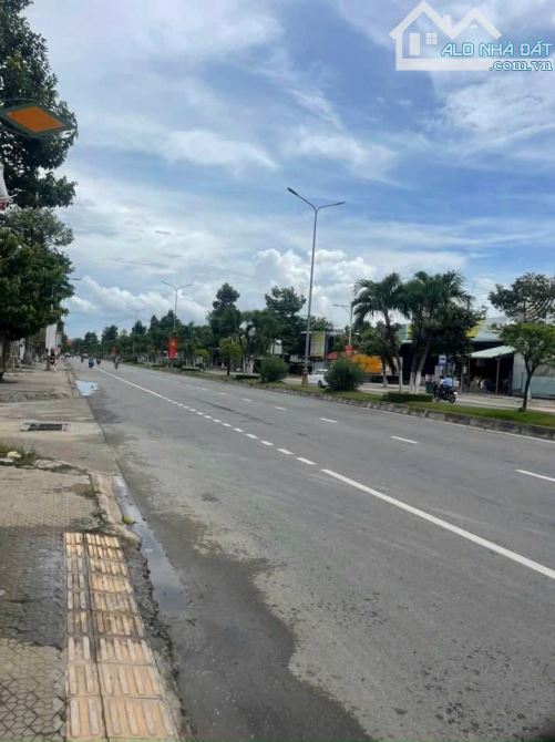 HÀNG HOT … ĐẤT MẶT TIỀN ĐỒNG VĂN CỐNG