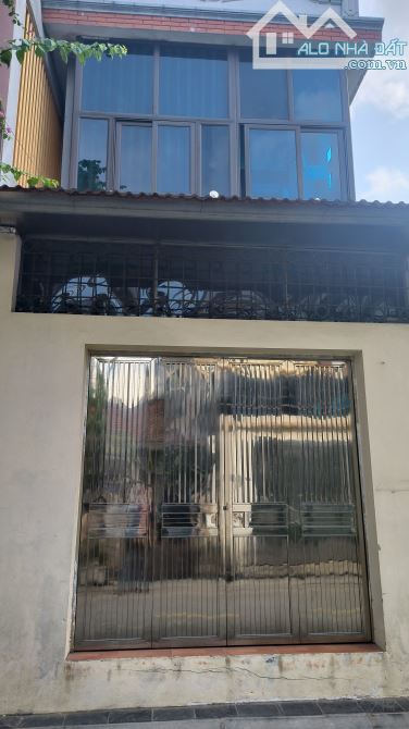 Bán đất tặng nhà Z153  tổ 10 thị trấn Đông Anh ô tô thông tránh 66,6 m giá tốt