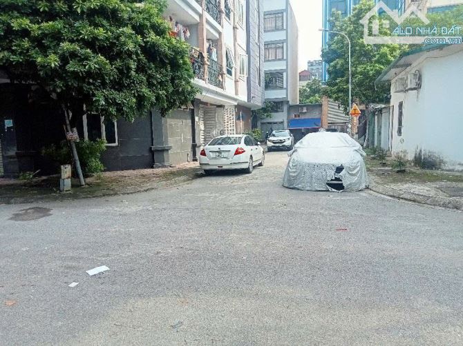 B_Á_N NHÀ PHÂN LÔ CẦU_DIỄN - LÔ GÓC -  Ô TÔ TRÁNH - 7 TẦNG - THANG MÁY - KINH DOANH – CHỈ