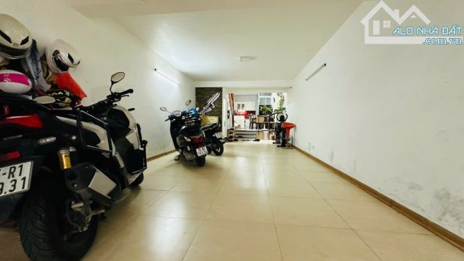 Bán nhà khu phân lô Văn Cao, Đỗ Nhuận - 83m2 - mt 4,15m - 3 tầng - giá 7,5 tỷ
