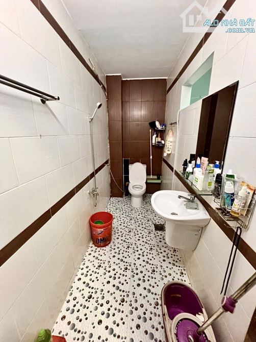 ✨ 1 TRỆT + 1 LẦU ĐÚC KIÊN CỐ (gồm: 2PN & 2WC) Ngang 4.7M x Sâu 15M (Sổ Vuông A4) - 5,95 TỶ - 10