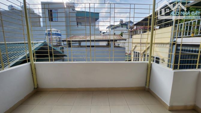 Độc lạ, lô góc ba mặt ngõ, sát Trung Phụng, ngõ kdoanh,tự xây, sổ riêng 15m2. Giá 5.5 tỷ - 10