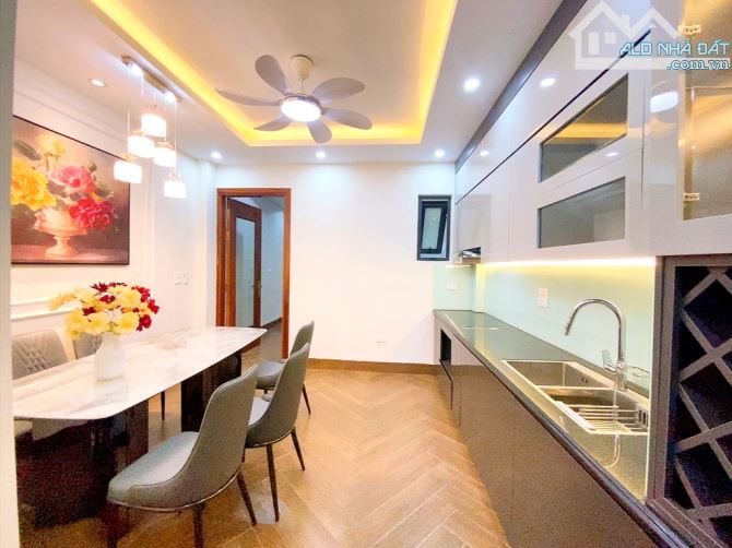 Bán nhà phố Hồng Tiến, 7 tầng thang máy, Gara ô tô, vừa ở vừa kinh doanh, full nội thất - 11