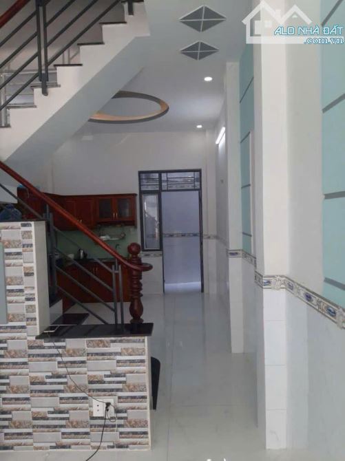 Nhà 2 lầu, 4 phòng ngủ tại đường Lê Văn Lương, ngay công an xã Phước Kiển - 1