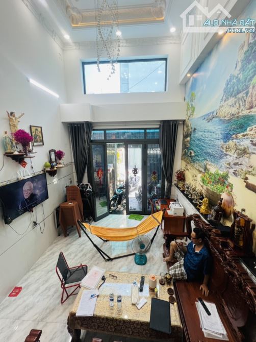 SIÊU PHẨM NHÀ BÌNH TÂN,KHU VIP TÊN LỬA,GIÁP Q6,4 TẦNG,56M2(4×14),5PN,ĐƯỜNG XE HƠI THÔNG - 1