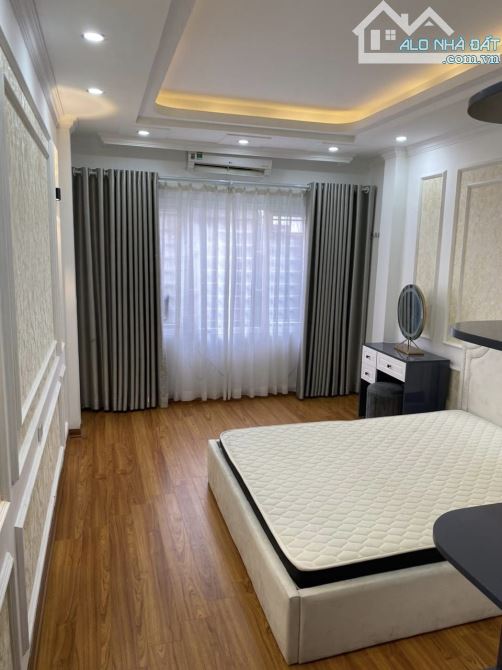Bán nhà Vạn Phúc Hà Đông, hàng xóm Himlam, 30m, ô tô 7 chỗ đỗ cửa, kinh doanh, giá chỉ 6 t - 1