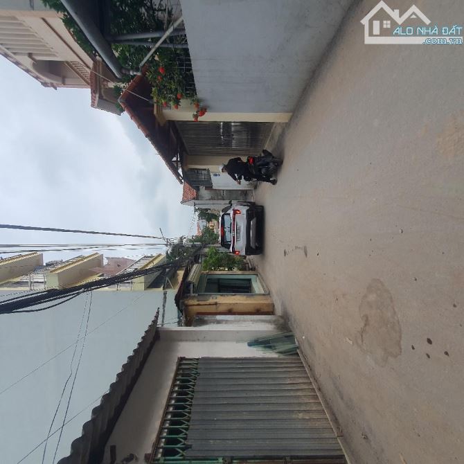 Nhà Hậu Ái 43m2 lô góc thoáng sáng mặt tiền 4m nở hậu 20m ô tô đỗ gần ủy ban giá 4 tỷ 95 - 1