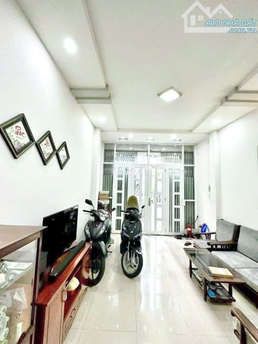 RẺ NHẤT KHU VỰC – 3 TẦNG – HXH THÔNG, GẦN MẶT TIỀN ĐƯỜNG 3/2 – Q11 - CHỈ 6.2 TỶ - 1