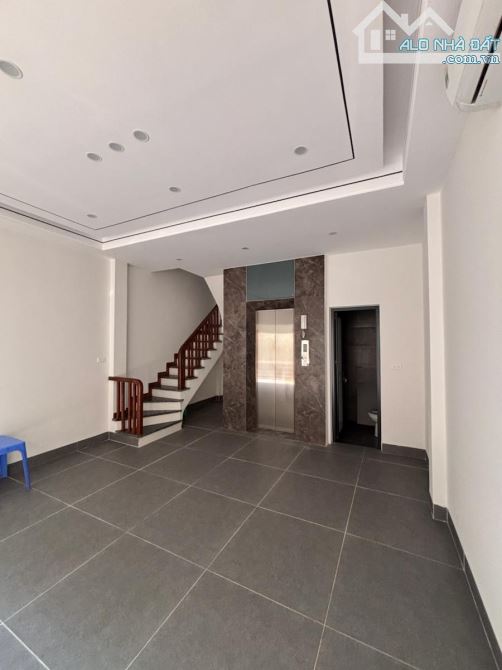 PHỐ TRẠM – 6 TẦNG – THANG MÁY – GARA – 10.6 TỶ - 1
