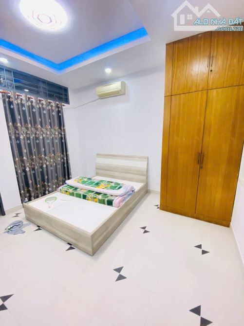 Bán Gấp Nhà Hẻm Lớn Huỳnh Văn Bánh, 61m2, Giá Rẻ Chỉ 6.53 Tỷ – Cơ Hội Đầu Tư Sinh Lời - 1