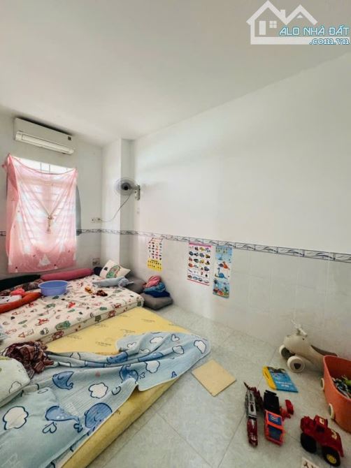 NHÀ GÓC 2 TẦNG DƯƠNG BÁ TRẠC , HẺM ĐẸP GẦN MT CHỈ NHỈNH 5 TỶ - 1