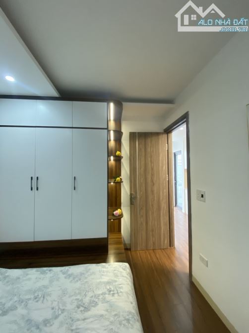HOÀNG QUỐC VIỆT- NHÀ 125M2- 7 TẦNG- THANG MÁY- DÒNG TIỀN 150TR- CÁCH Ô TÔ 20M - 1