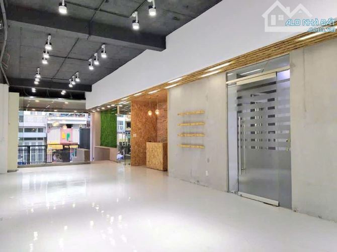 Bán tòa nhà mới xây mặt tiền Trần Quốc Toản, Phường 8, Quận 3 .  Dòng tiền rất ổn định - 1