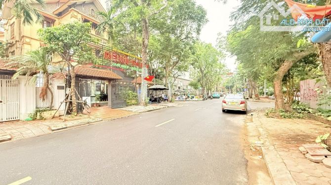 Bán biệt thự sang trọng mặt phố Bùi Xuân Phái KĐT Mỹ Đình 2. DT 200m mt 10m. Giá 70 tỷ TL. - 1