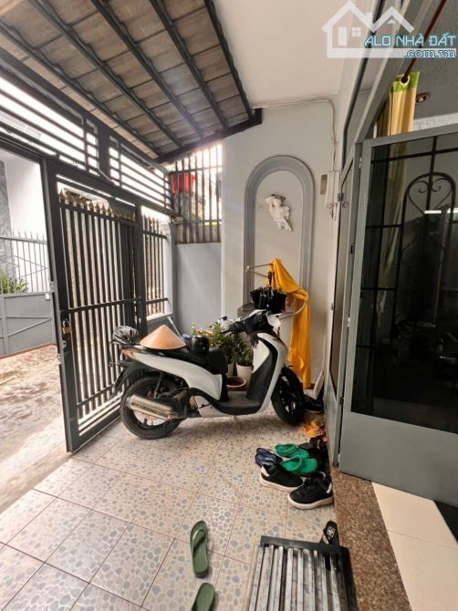 ✨ 1 TRỆT + 1 LẦU ĐÚC KIÊN CỐ (gồm: 2PN & 2WC) Ngang 4.7M x Sâu 15M (Sổ Vuông A4) - 5,95 TỶ - 1