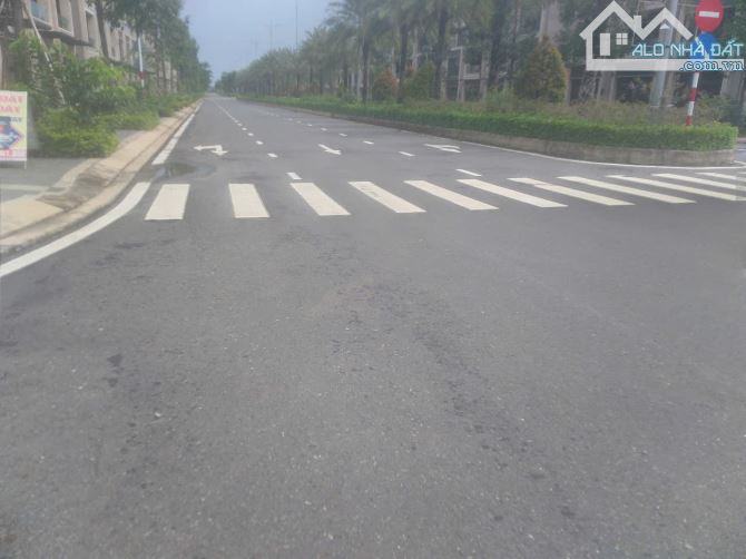 Bán nhà lầu 80m2, sổ riêng, Lộc An Long Thành Đồng Nai 2.3 tỷ. - 1