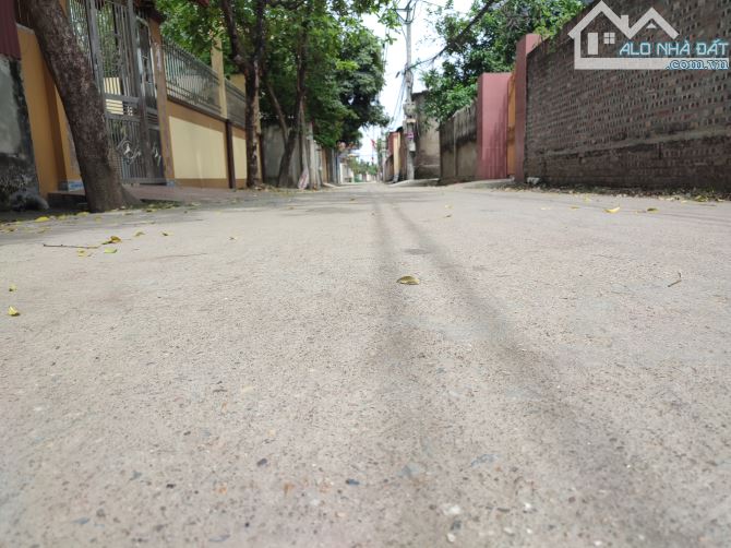 Bán Đất Mê Linh Lô Góc 2 Mặt Tiền Kinh doanh Ô tô Thông Ô Tô vào đất 56m Mặt Tiền Hơn 5m - 1