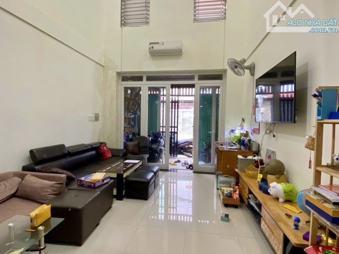 Bán nhà hẻm 6m gần Nguyễn Sơn, BHHA, B.Tân, nở hậu, 56m² (4 x 14) x 2 tầng, chỉ 5.6 tỷ TL. - 1