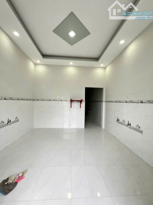 Quá Ngộp Chủ Bán nhanh Căn nhà ở Tân Xuân 2 Hóc môn 670triệu Sổ Hồng Riêng 67m2 Bao phí - 1