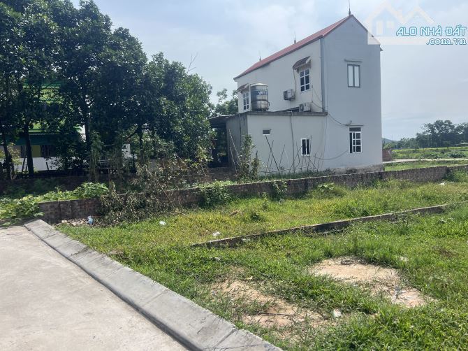 Chỉ có 1lô duy nhất giá tốt cho quý khách hàng 73m .Đông Sơn -Quang Tiến .sẵn sổ đẹp - 1